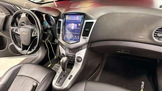 CHEVROLET-CRUZE-2012