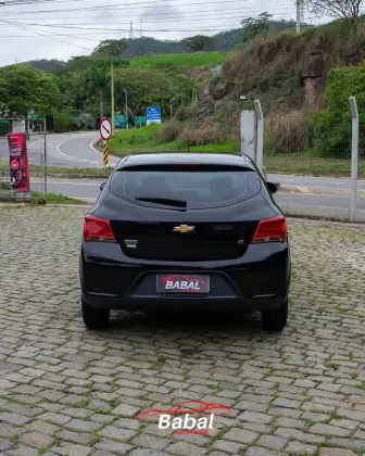 CHEVROLET ONIX 1.0 MPFI LT 8V FLEX 4P MANUAL