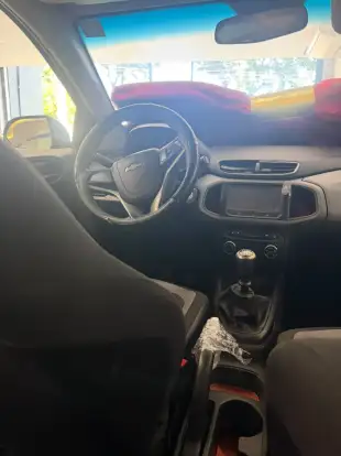 CHEVROLET-ONIX-2016