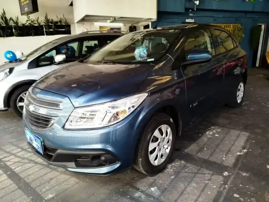 CHEVROLET-ONIX-1.0 MPFI LT 8V FLEX 4P MANUAL CHEVROLET-ONIX-2014