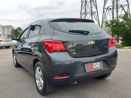CHEVROLET-ONIX-2018