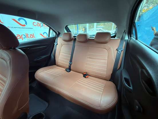 CHEVROLET-ONIX-2018