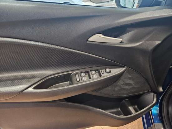 CHEVROLET-ONIX-2024