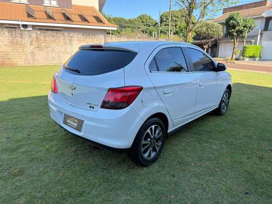 CHEVROLET-ONIX-2014