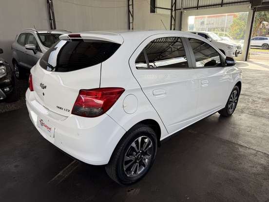 CHEVROLET-ONIX-1.4 MPFI LTZ 8V FLEX 4P AUTOMÁTICO CHEVROLET-ONIX-2015