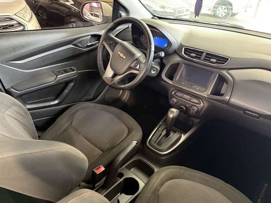 CHEVROLET-ONIX-2015