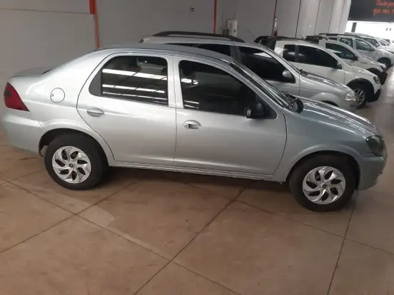 CHEVROLET-PRISMA-2010