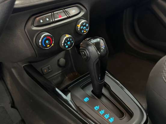 CHEVROLET-PRISMA-2017