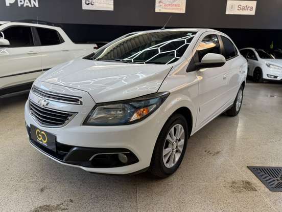 CHEVROLET-PRISMA-2013