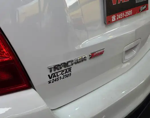 CHEVROLET-TRACKER-2016