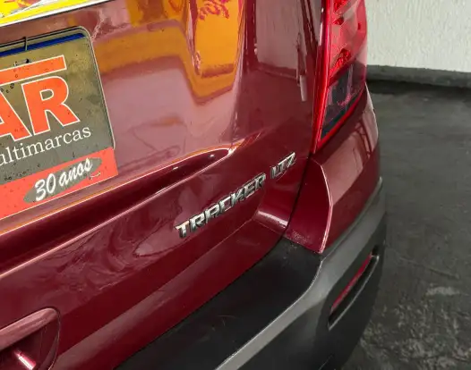 CHEVROLET-TRACKER-2015