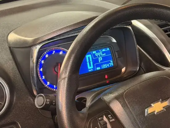 CHEVROLET-TRACKER-2015