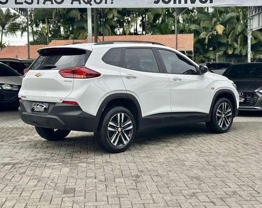 CHEVROLET-TRACKER-2023