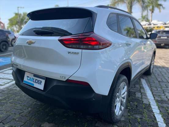 CHEVROLET-TRACKER-2023