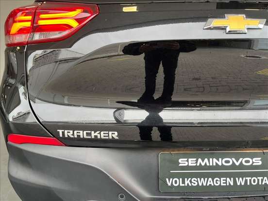 CHEVROLET-TRACKER-2024