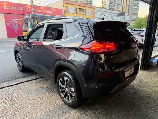 CHEVROLET-TRACKER-2023