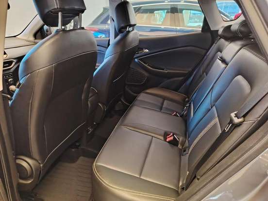 CHEVROLET-TRACKER-2021