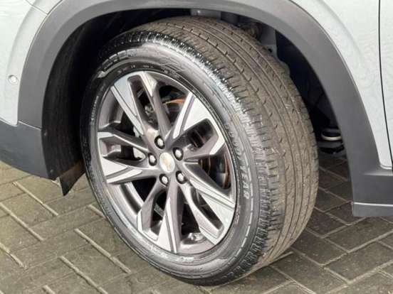 CHEVROLET-TRACKER-2025