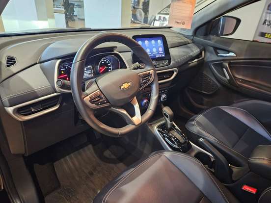 CHEVROLET-TRACKER-2023