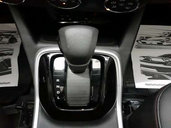 CHEVROLET-TRACKER-2023