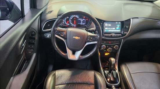 CHEVROLET-TRACKER-2019