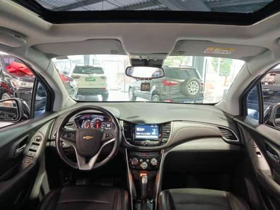 CHEVROLET-TRACKER-2018