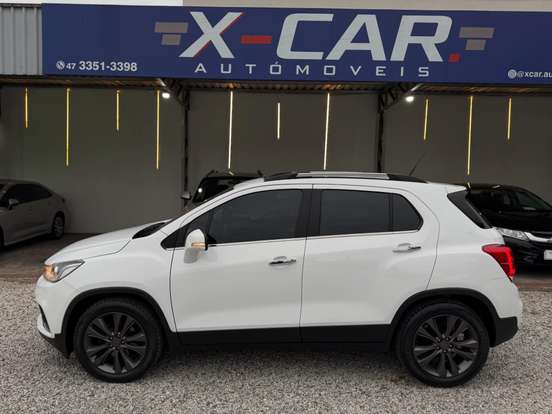 CHEVROLET-TRACKER-2017