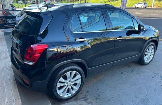 CHEVROLET-TRACKER-2017