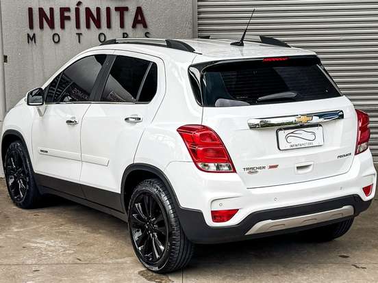 CHEVROLET-TRACKER-2019