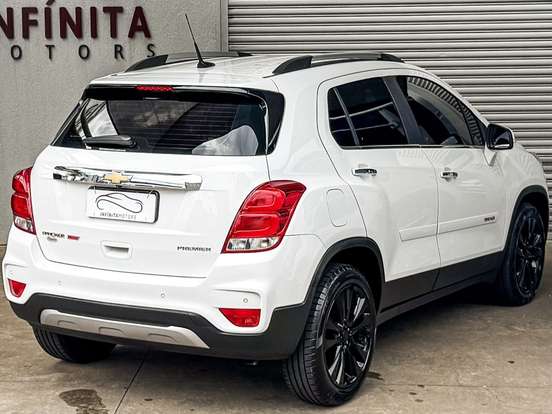CHEVROLET-TRACKER-2019