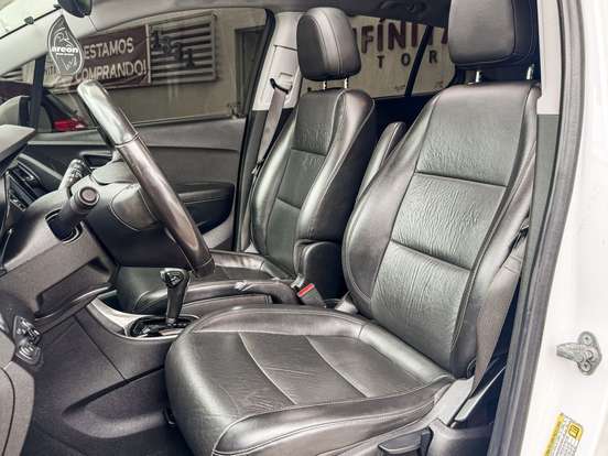 CHEVROLET-TRACKER-2019