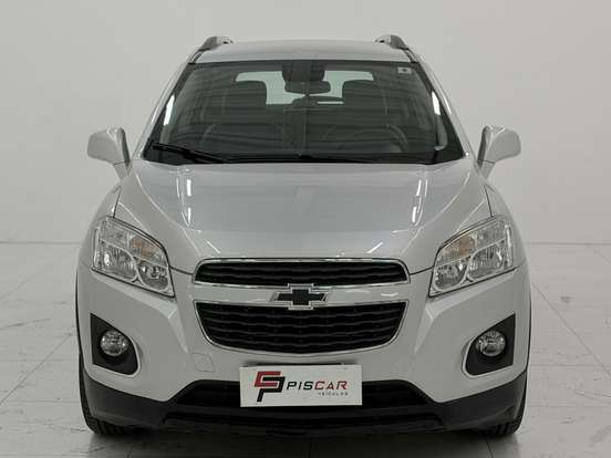 CHEVROLET-TRACKER-2015