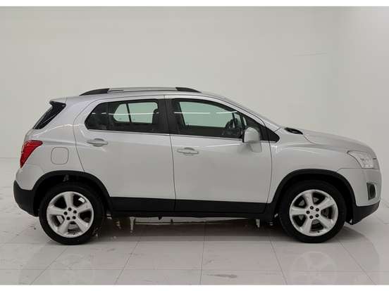 CHEVROLET-TRACKER-2015