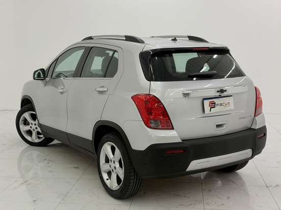 CHEVROLET-TRACKER-2015