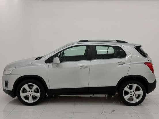 CHEVROLET-TRACKER-2015