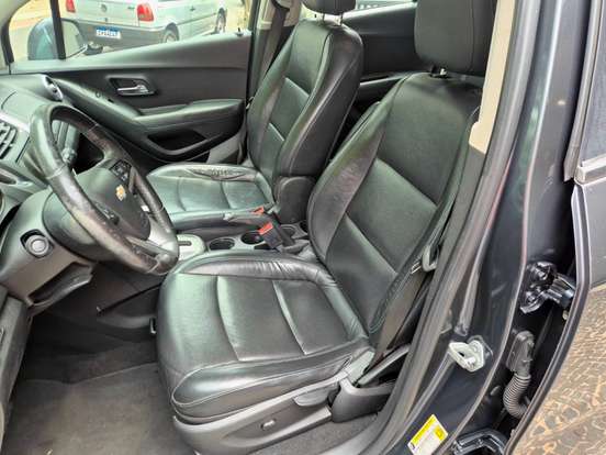 CHEVROLET-TRACKER-2013