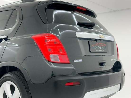 CHEVROLET-TRACKER-2015