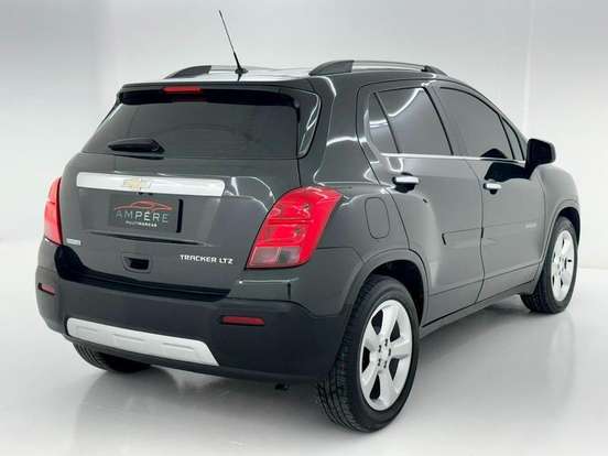 CHEVROLET-TRACKER-2015