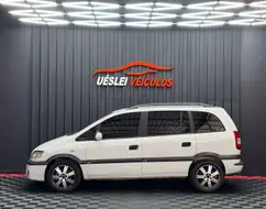 CHEVROLET ZAFIRA 2.0 MPFI COMFORT 8V FLEX 4P MANUAL CHEVROLET ZAFIRA 2.0 MPFI COMFORT 8V FLEX 4P MANUAL