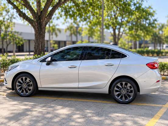 CHEVROLET-CRUZE-2018