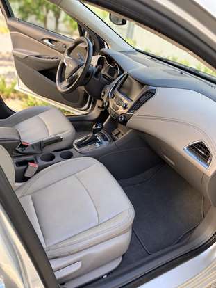 CHEVROLET-CRUZE-2018