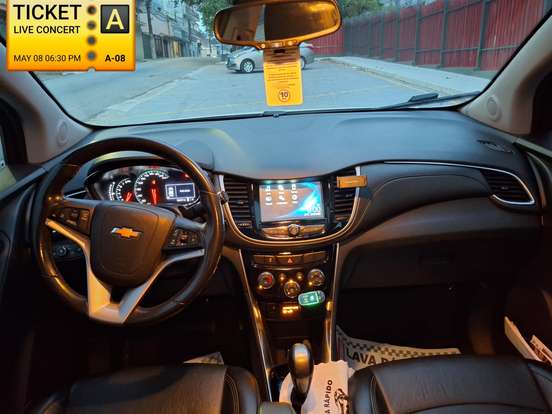CHEVROLET-TRACKER-2018