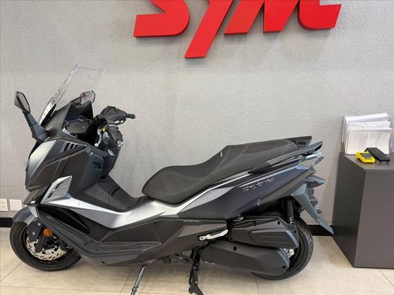 DAFRA CRUISYM 300 