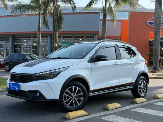 FIAT ARGO 1.3 FIREFLY FLEX TREKKING MANUAL