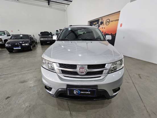 FIAT-FREEMONT-2012
