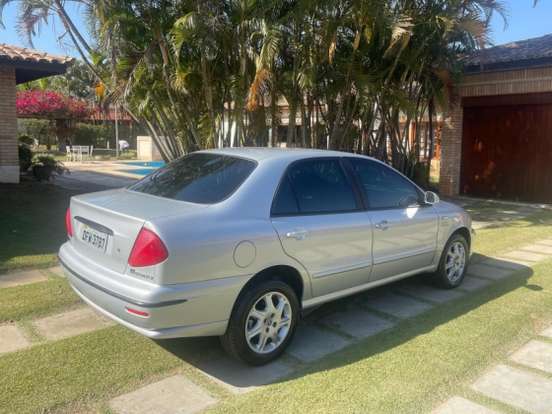 FIAT-MAREA-2.4 MPI HLX 20V GASOLINA 4P AUTOMÁTICO FIAT-MAREA-2003