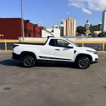 FIAT-STRADA-2024