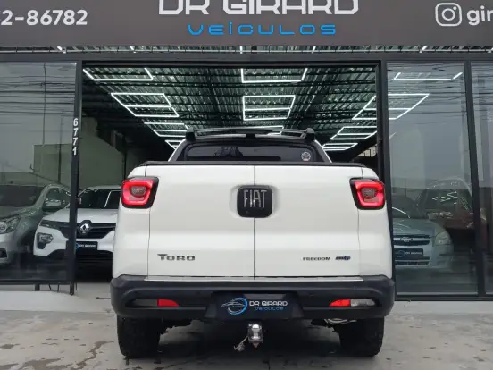 FIAT-TORO-1.8 16V EVO FLEX FREEDOM OPEN EDITION AT6 FIAT-TORO-2017