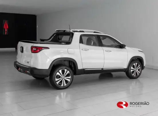 FIAT-TORO-2023