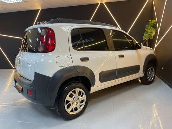 FIAT-UNO-1.0 EVO WAY 8V FLEX 4P MANUAL FIAT-UNO-2012